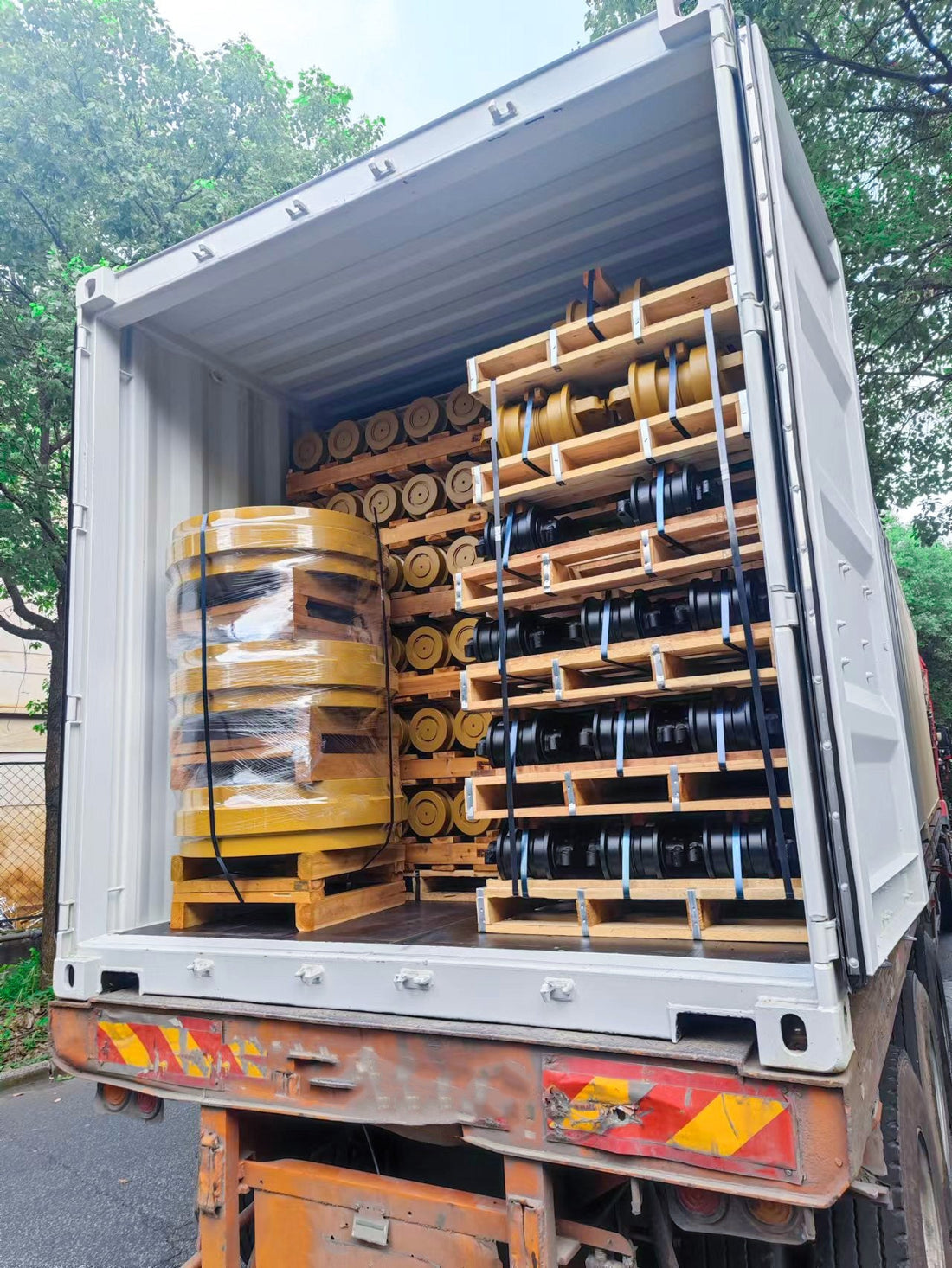 How does KTSU make the delivery?